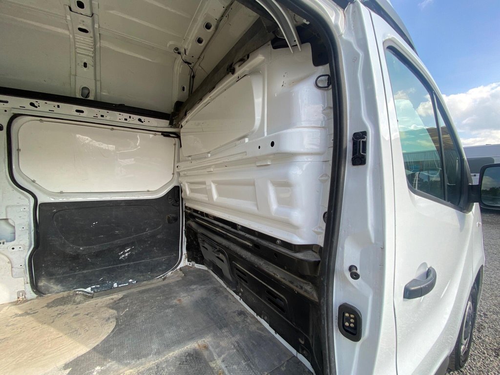 Used Vauxhall Vivaro 2019 for sale - 76111944: Photo 10