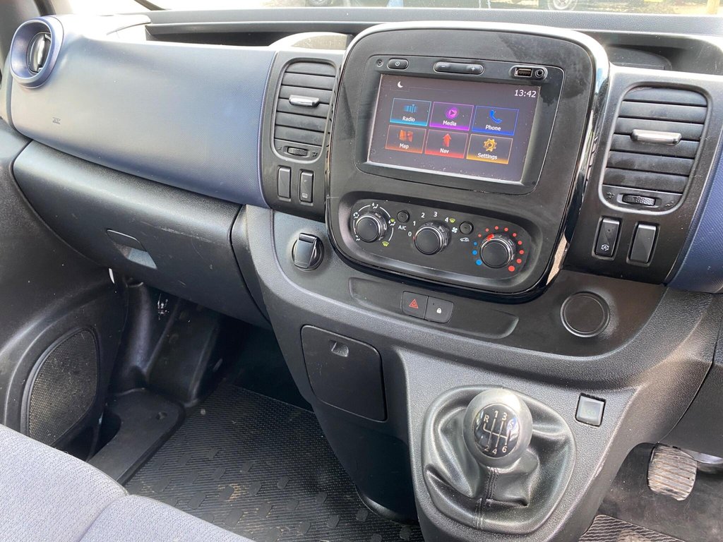 Used Vauxhall Vivaro 2019 for sale - 76111944: Photo 42