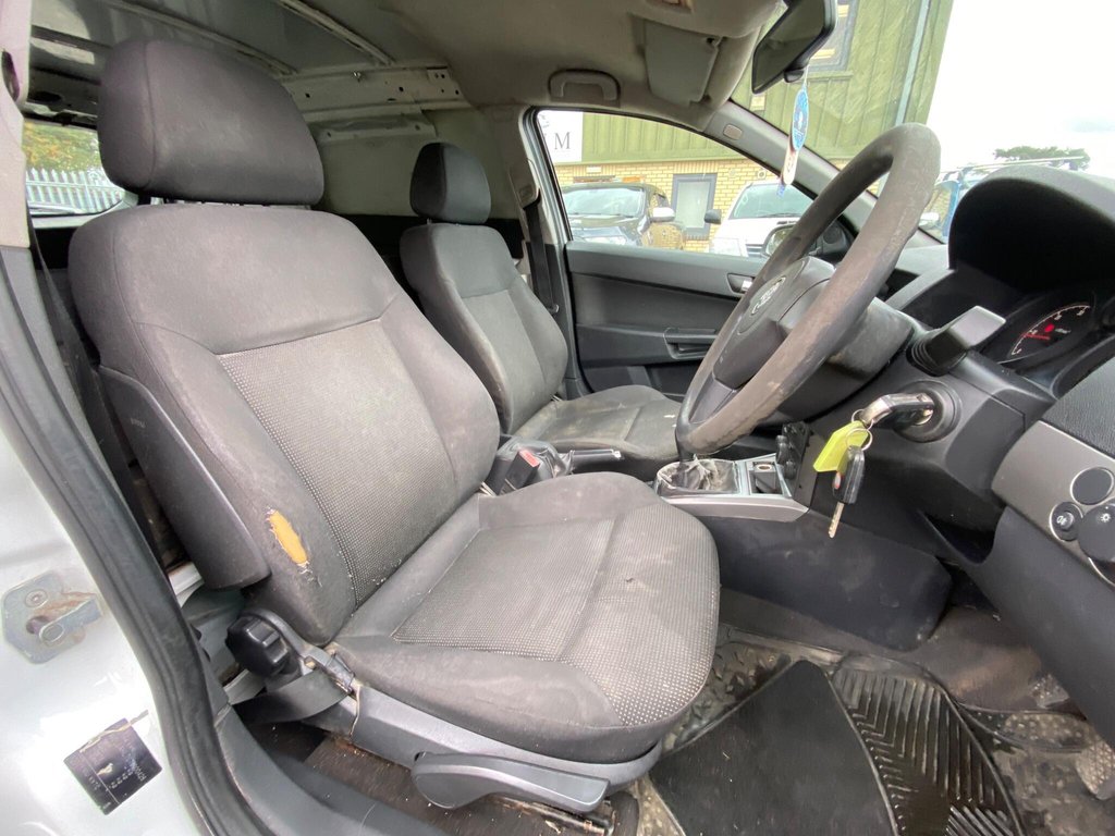 Used Vauxhall Astra Van 2007 for sale - 76297097: Photo 27