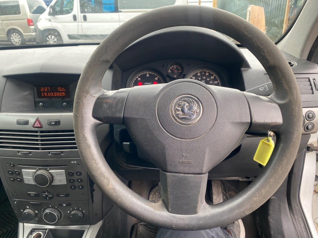 Used Vauxhall Astra Van 2007 for sale - 76297097: Photo 32