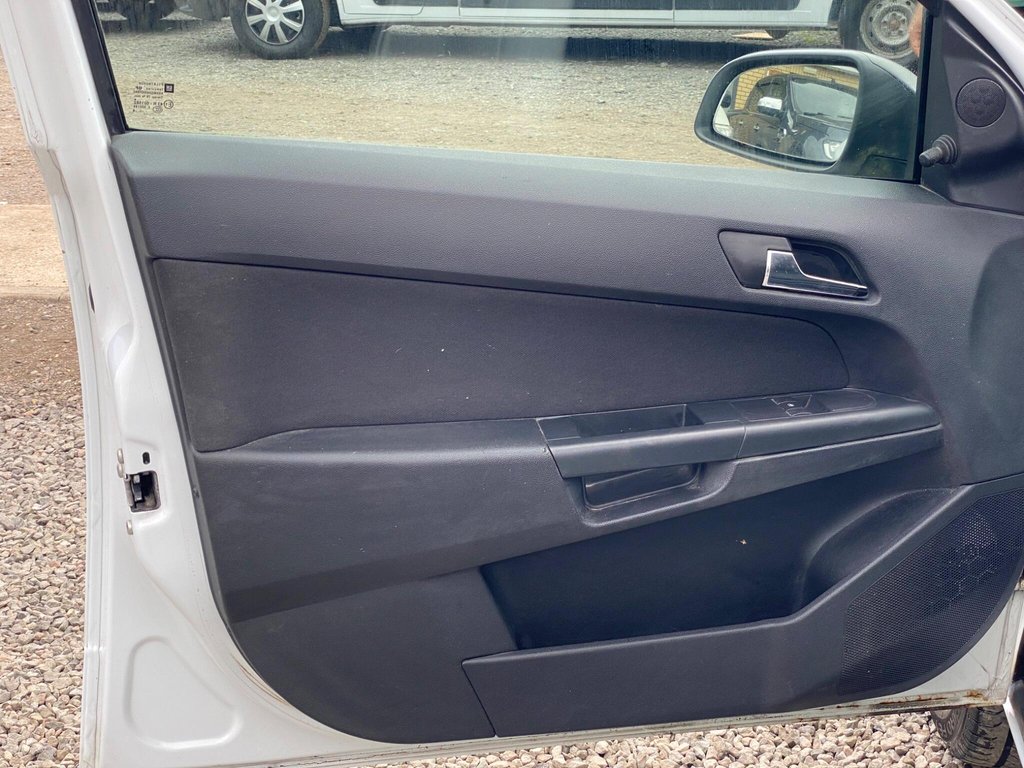 Used Vauxhall Astra Van 2007 for sale - 76297097: Photo 44