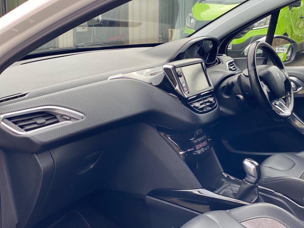 Used Peugeot 2008 2016 for sale - 76482433: Photo 12