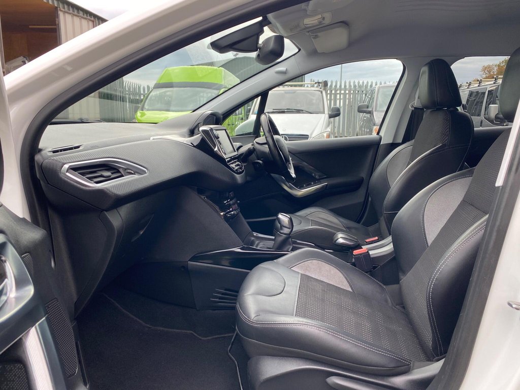 Used Peugeot 2008 2016 for sale - 76482433: Photo 13