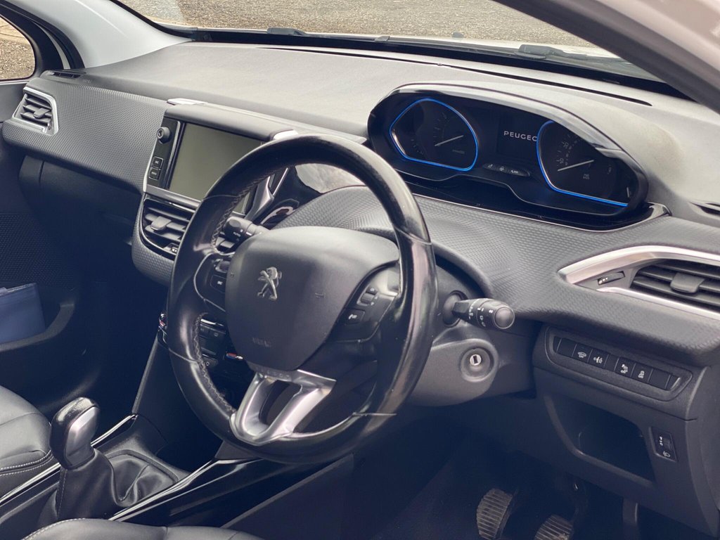 Used Peugeot 2008 2016 for sale - 76482433: Photo 6