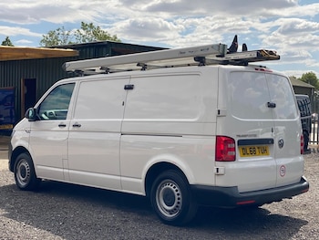 Used Volkswagen Transporter 2018 for sale - 79269790: Photo