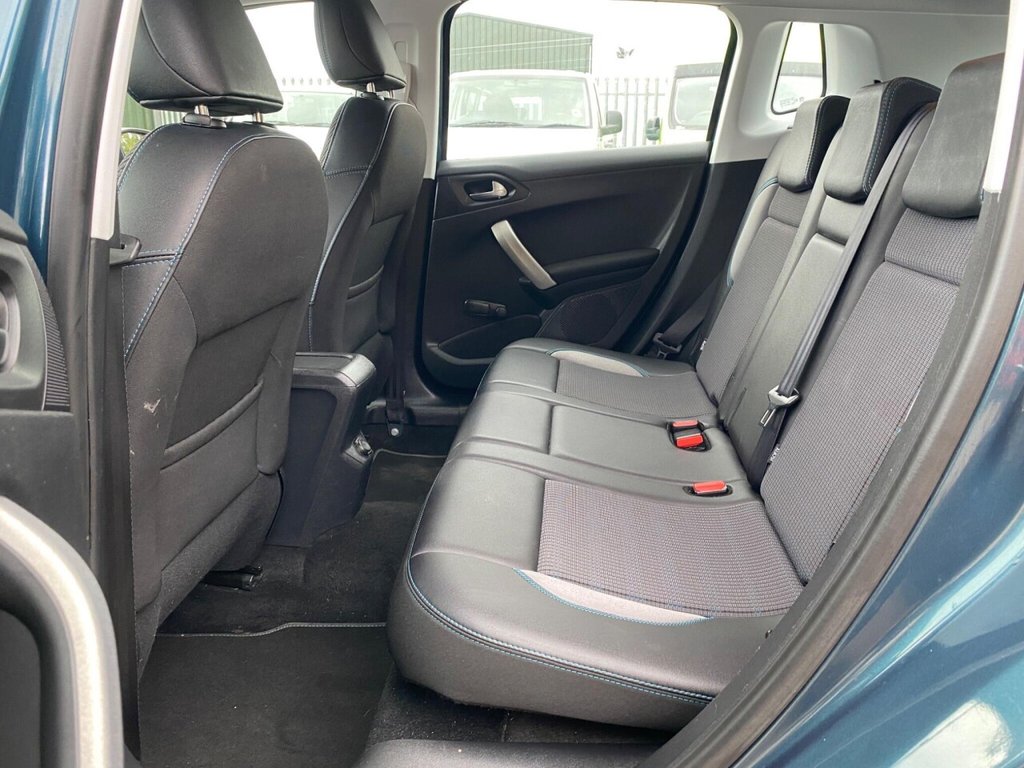 Used Peugeot 2008 2015 for sale - 76048371: Photo 15