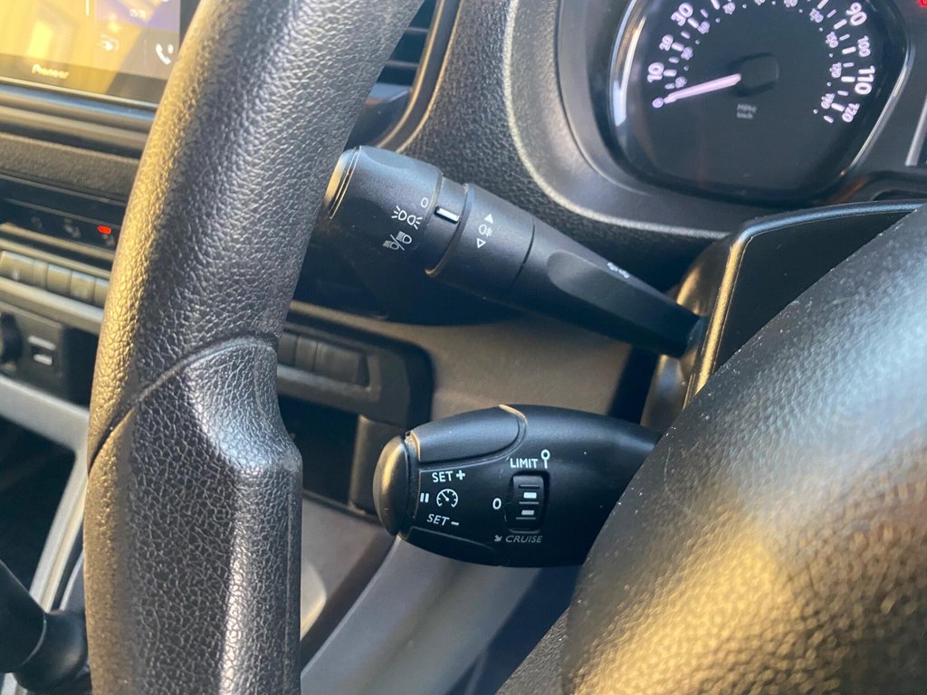 Used Peugeot Expert 2018 for sale - 77436405: Photo 37