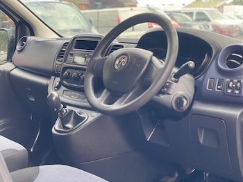 Used Vauxhall Vivaro 2016 for sale - 79612403: Photo