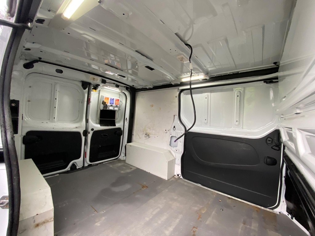 Used Vauxhall Vivaro 2016 for sale - 77399758: Photo 15