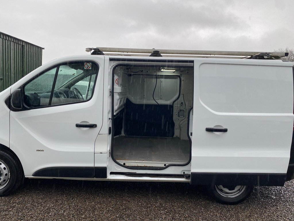 Used Vauxhall Vivaro 2016 for sale - 77399758: Photo 19