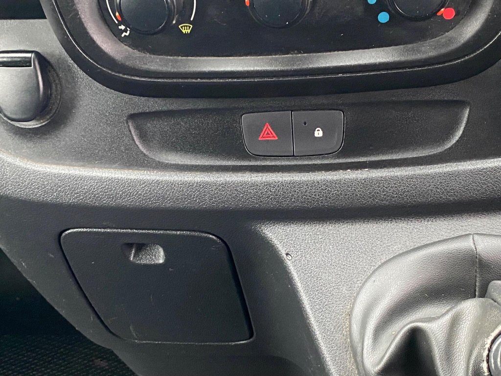 Used Vauxhall Vivaro 2016 for sale - 77399758: Photo 42