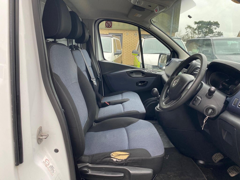 Used Vauxhall Vivaro 2016 for sale - 77399758: Photo 7
