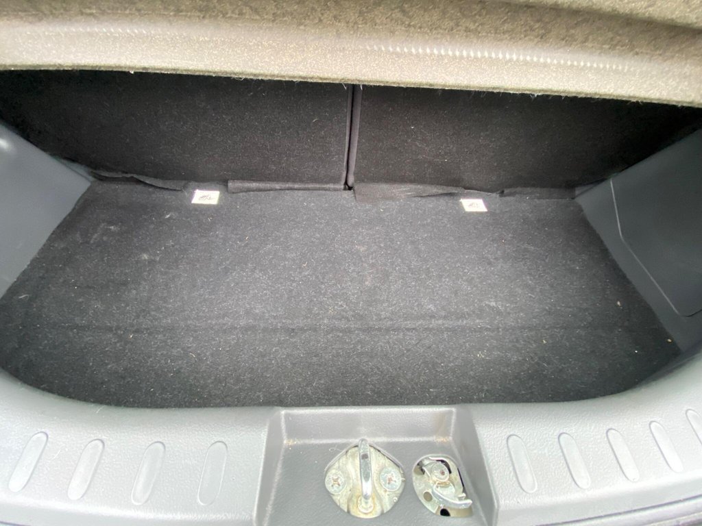 Used Nissan Pixo 2010 for sale - 77280700: Photo 42