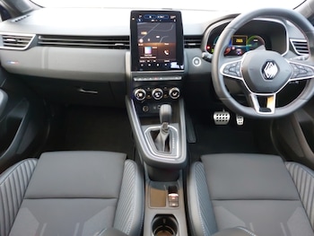 Used Renault Clio 2024 for sale - 77178485: Photo