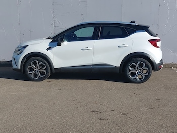 Used Renault Captur 2023 for sale - 77776637: Photo