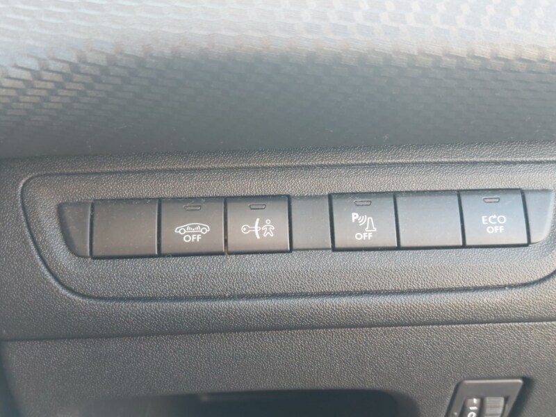 Used Peugeot 2008 2019 for sale - 77964059: Photo 12