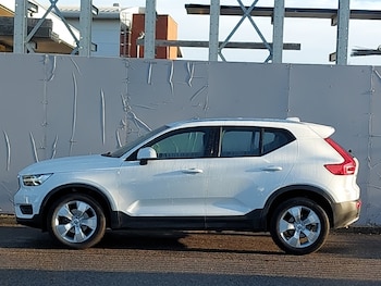 Used Volvo XC40 2021 for sale - 76925254: Photo