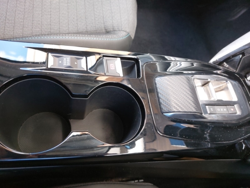 Used Peugeot 2008 2022 for sale - 77987987: Photo 15