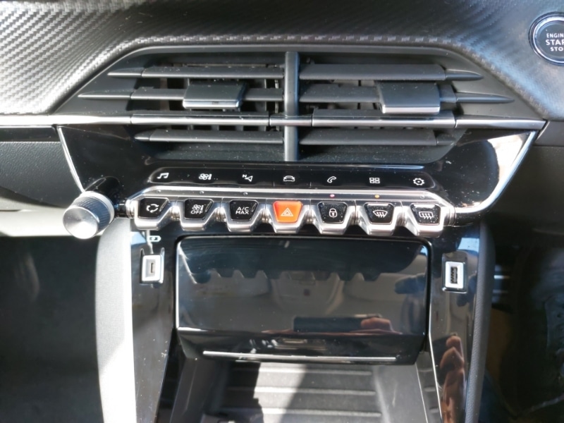 Used Peugeot 2008 2022 for sale - 77987987: Photo 16