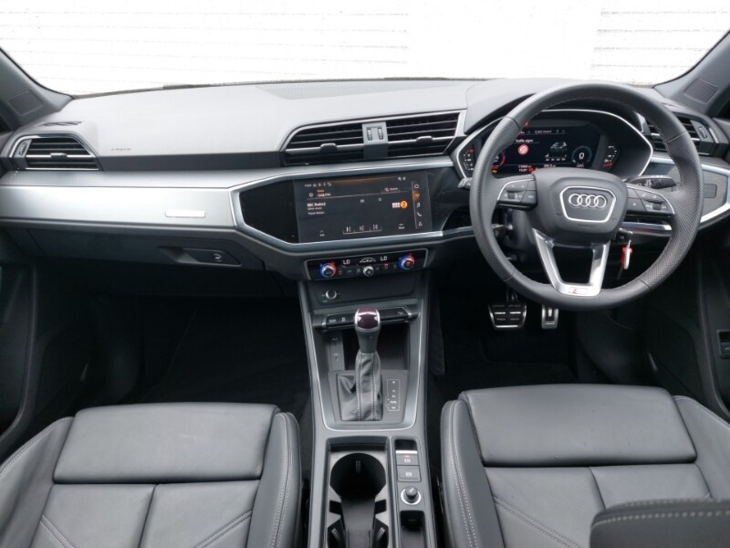 Used Audi Q3 2024 for sale - 76059049: Photo 2