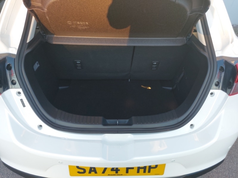 Used Mazda Mazda2 2024 for sale - 76130137: Photo 8