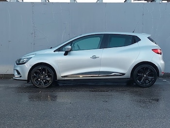 Used Renault Clio 2019 for sale - 76893596: Photo
