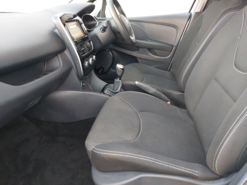 Used Renault Clio 2019 for sale - 76893596: Photo 5