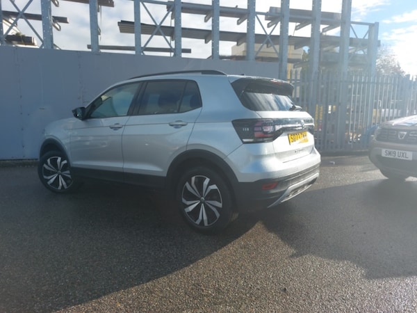 Used Volkswagen T-Cross 2023 for sale - 76325624: Photo 3