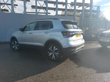 Used Volkswagen T-Cross 2023 for sale - 76325624: Photo 3