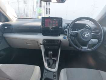 Used Toyota Yaris 2022 for sale - 74882459: Photo