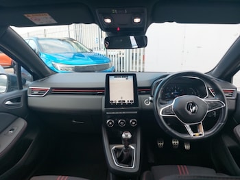 Used Renault Clio 2020 for sale - 76120813: Photo 2