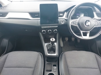 Used Renault Captur 2020 for sale - 78252940: Photo