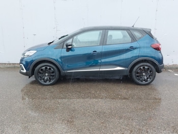 Used Renault Captur 2018 for sale - 78312417: Photo