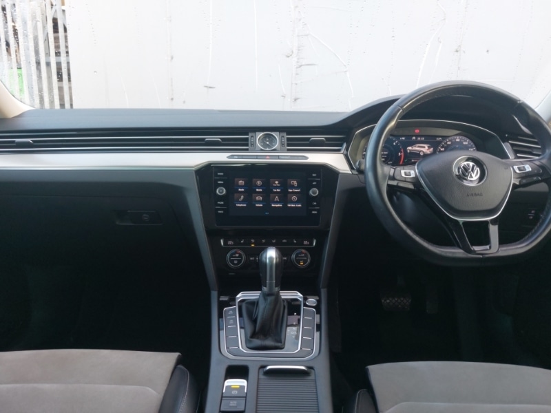 Used Volkswagen Passat 2017 for sale - 76779817: Photo 2