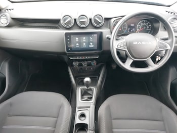 Used Dacia Duster 2023 for sale - 78791132: Photo