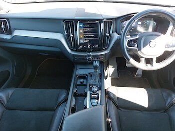 Used Volvo XC60 2018 for sale - 78368965: Photo