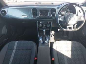 Used Volkswagen Beetle 2018 for sale - 78355163: Photo