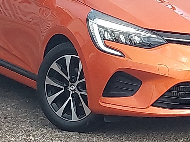 Used Renault Clio 2023 for sale - 76331793: Photo 9