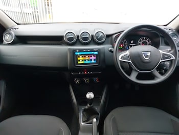 Used Dacia Duster 2019 for sale - 76321408: Photo 2