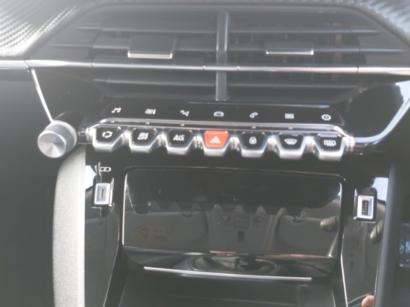 Used Peugeot 2008 2021 for sale - 77846832: Photo 13