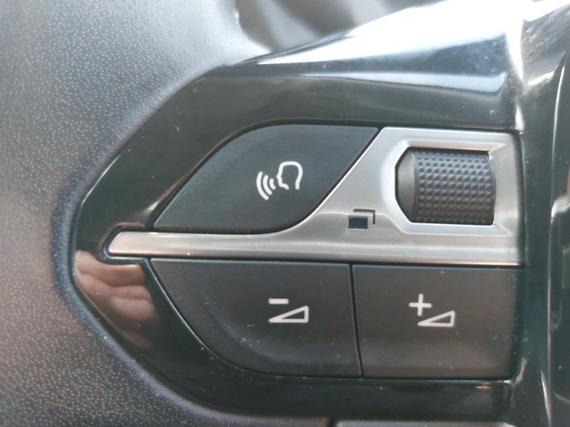 Used Peugeot 2008 2021 for sale - 77846832: Photo 14