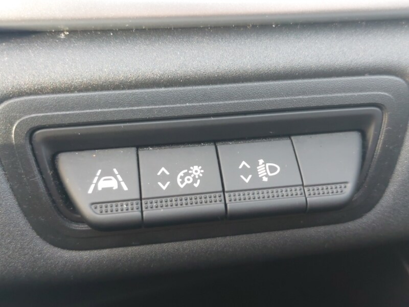 Used Renault Captur 2020 for sale - 76566965: Photo 17