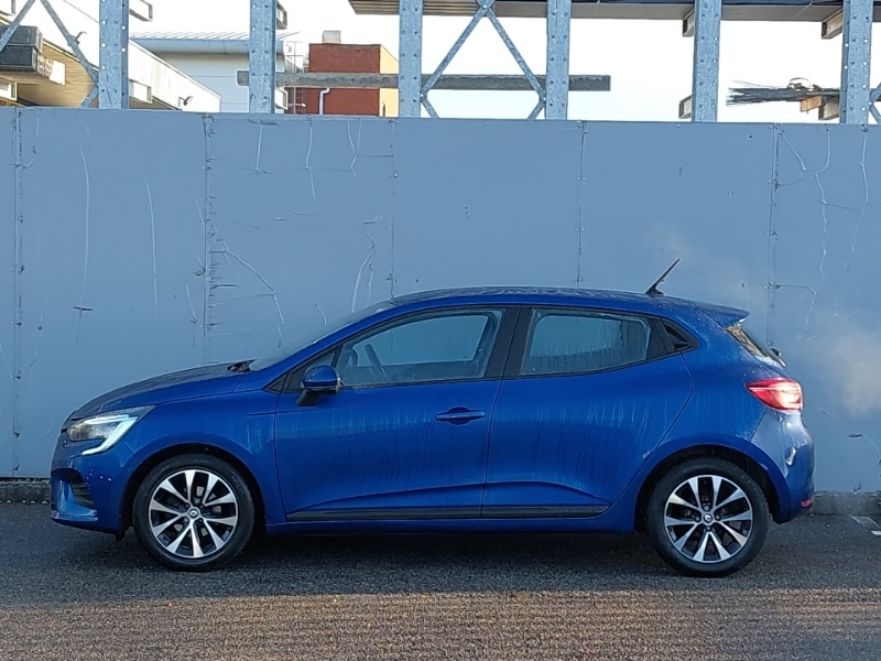 Used Renault Clio 2022 for sale - 76925252: Photo 4