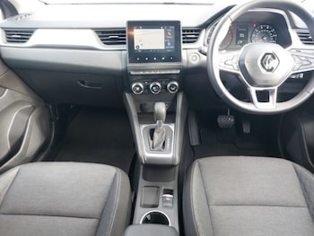 Used Renault Captur 2022 for sale - 77651993: Photo