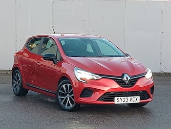 Used Renault Clio 2023 for sale - 76970591: Photo