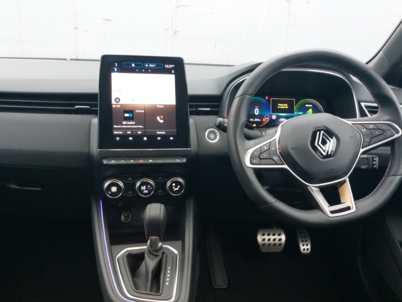 Used Renault Clio 2024 for sale - 76613956: Photo 2