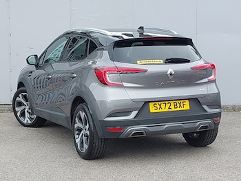 Used Renault Captur 2023 for sale - 75326678: Photo