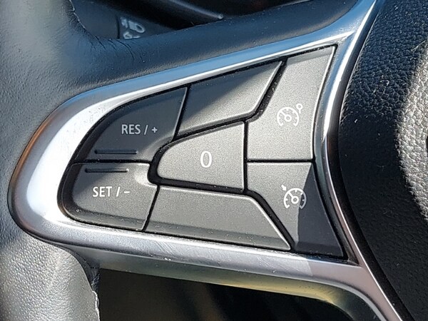 Used Renault Clio 2020 for sale - 76160622: Photo 17