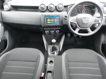 Used Dacia Duster 2021 for sale - 78441180: Photo