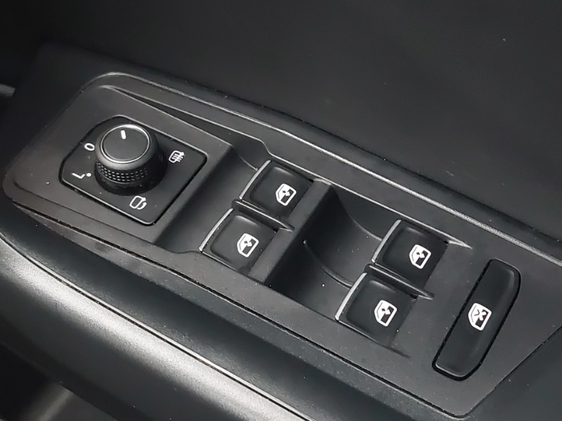 Used Volkswagen T-Roc 2022 for sale - 76150485: Photo 16